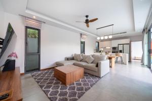 Nicky Luxury Private Pool Villa in BangTao Laguna