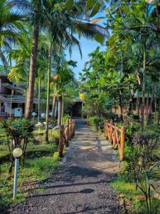 Roshan Restaurant and Guesthouse by Sty4you