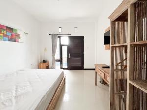 Kanha Homestay near Pantai Pandawa RedPartner