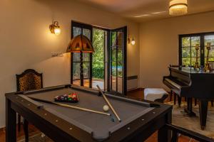 Villa Art Vita - Private Pool, Sauna & River Access