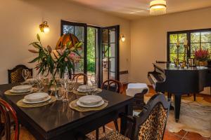 Villa Art Vita - Private Pool, Sauna & River Access