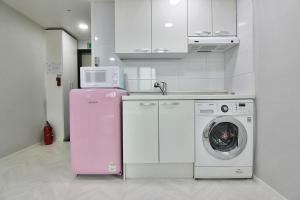 42 Share Hongdae Hall