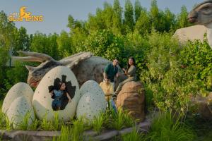 T-Rex Glamping, Dubai Parks and Resorts
