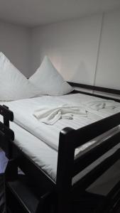 Charmante EG-Ferienwohnung für max 6 Personen, nähe Vogtland-Klinikum, Innenstadt, Bahnhof & Sehenswürdigkeiten