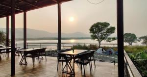 Sizzle Bay Resort