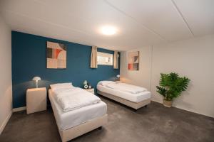 Luxe 12-persoons Groepsvilla – Gelijkvloers met Tuin & Loungeset