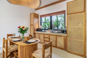 Verona by DH - Live the Verona Lifestyle - New Villa with Pool - Designer Decor