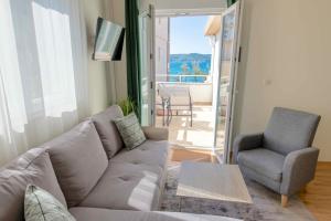 Beach Villa Apartment w Sunset Sea View, 4 Stars, Sibenik