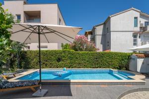 Petra in Bibinje - Haus für 6-8 Personen