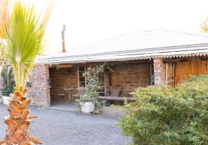 Ou Klipskuur Self-Catering Accommodation