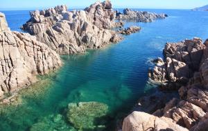 Residence with swimming-pool in Costa Paradiso, apartments 6 beds with private outdoor area