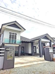 Rumah Inap Prof Homestay Guesthouse Banglo 2 Tingkat 4 Bilik Fully Aircond Kota Bharu - Min 2 nights