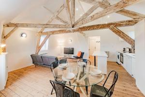 Charming 2-bedroom apartment at Croisé Laroche