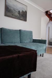 Luxe Entire 3 Bed Home - LHR 15 mins - London City 35 mins