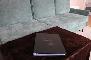 Luxe Entire 3 Bed Home - LHR 15 mins - London City 35 mins