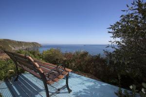 Shepherds Hut Gorran Haven Panoramic Ocean Views