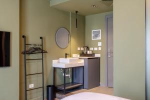 grey l studio apartments Downtown Cairo Ouzonian House