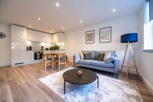 Fabulous 2BR Apartment at Trinity Point Gravesend