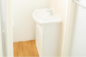 Apartment - Sleeps 2 - Near Beach & Britannia Pier