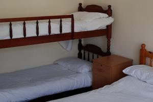 Flat Sleeps 6 with On-Street Parking