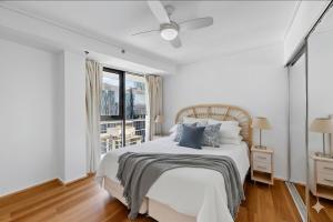 Centre CBD - Pool Spa Gym - Water View - Sleep 4