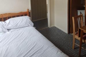 Apsley 1 Flat Sleeps 4 with Near Beach