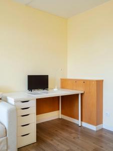 2-Zimmer City Apartment Berlin Mitte 50m2 - U-Bahn Leopoldplatz by Rooms Berlin