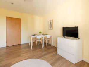 2-Zimmer City Apartment Berlin Mitte 50m2 - U-Bahn Leopoldplatz by Rooms Berlin
