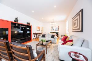 Liberdade Great Apt with AC Garage