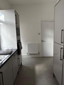 Generous Home, Great for Contractors, Extended Stays & M5M6 Access