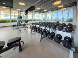 Luxury 2BR Beach Isle With Palm Views and Beach Access