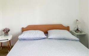 Nice Apartment In Maslenica With Wifi