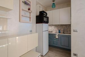 Giardino, Piscina e Posto Auto - Relax con Vista Mare