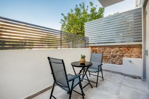 M&H and their friends A