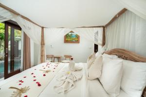 Honeymoon Villa Aisha in The Heart of Legian