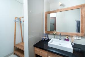 Honeymoon Villa Aisha in The Heart of Legian