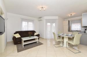 Apartments Medulin 396