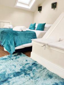 Peak District Cottage Sleeps 6 and has Projectors in each room