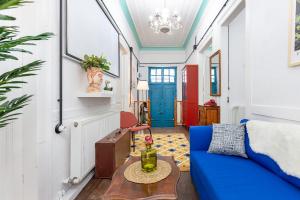 9 Person Garden Home 5min to Clock Tower