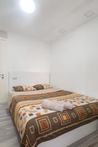 Apartment "B" with a separate bedroom