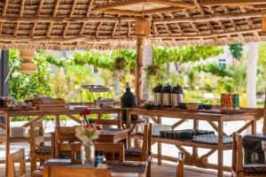 Coconut Breeze Apartments