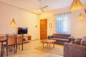 Coconut Breeze Apartments