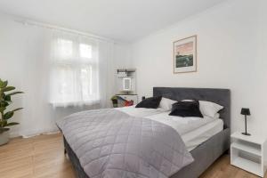 Family Apartment near the Beach in Sopot by Noclegi Renters