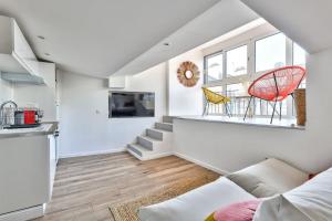 Marseille under the Sun with Terrace & Air Con near Old Port