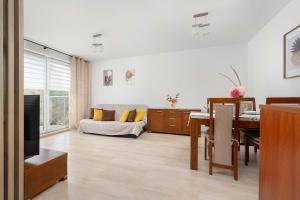 Cosy Apartment in Wrocław with Balcony Ideal for Relaxation by Noclegi Renters