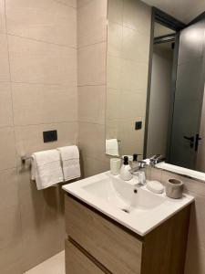 Modern 1BR Apt in Somma Asturias