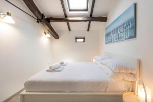 Luxury Sea Front Penthouse - B Home