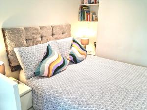 Morden Place, Free Parking & Private Entrance