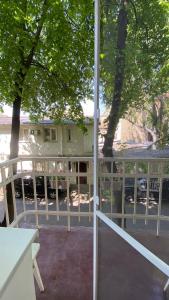 Мала Арнаутська 2