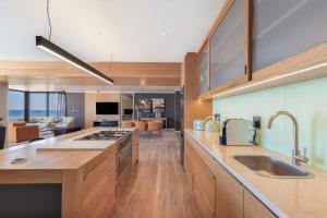 State of the Art Bloubergstrand Breakaway! SD 50B